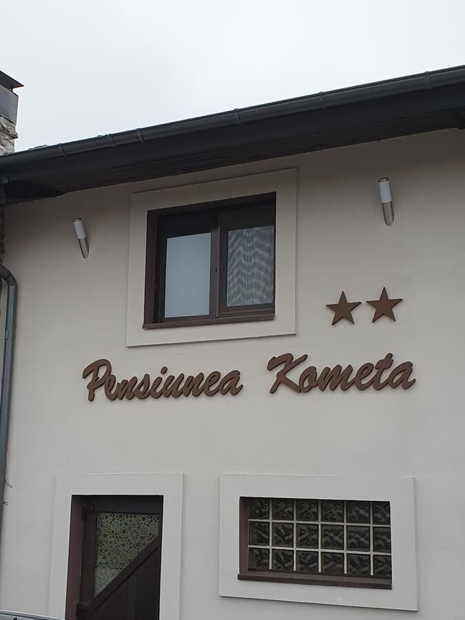 Гостевой дом Pensiunea Kometa Bădeşti-12